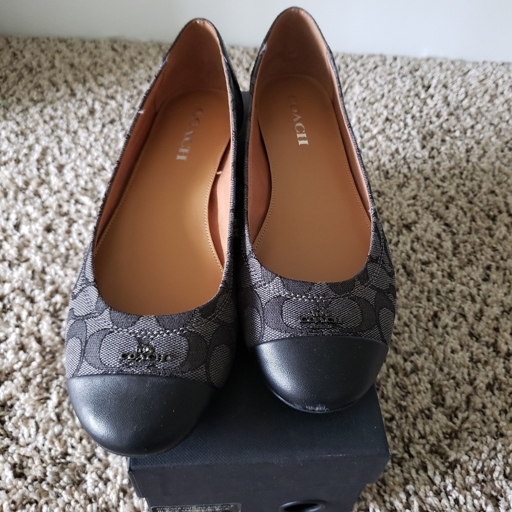 Coach flats